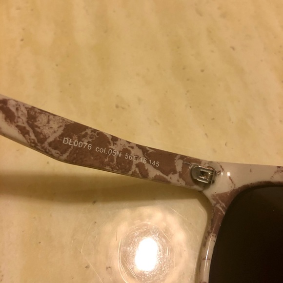 Auth New Diesel Grey Marble Mirror Sunglasses - Picture 5 of 8